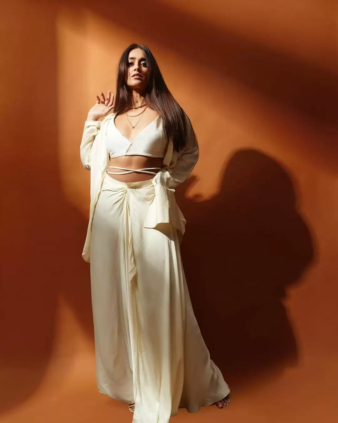 Ileana D’Cruz’s bewitching pictures take the internet by storm.