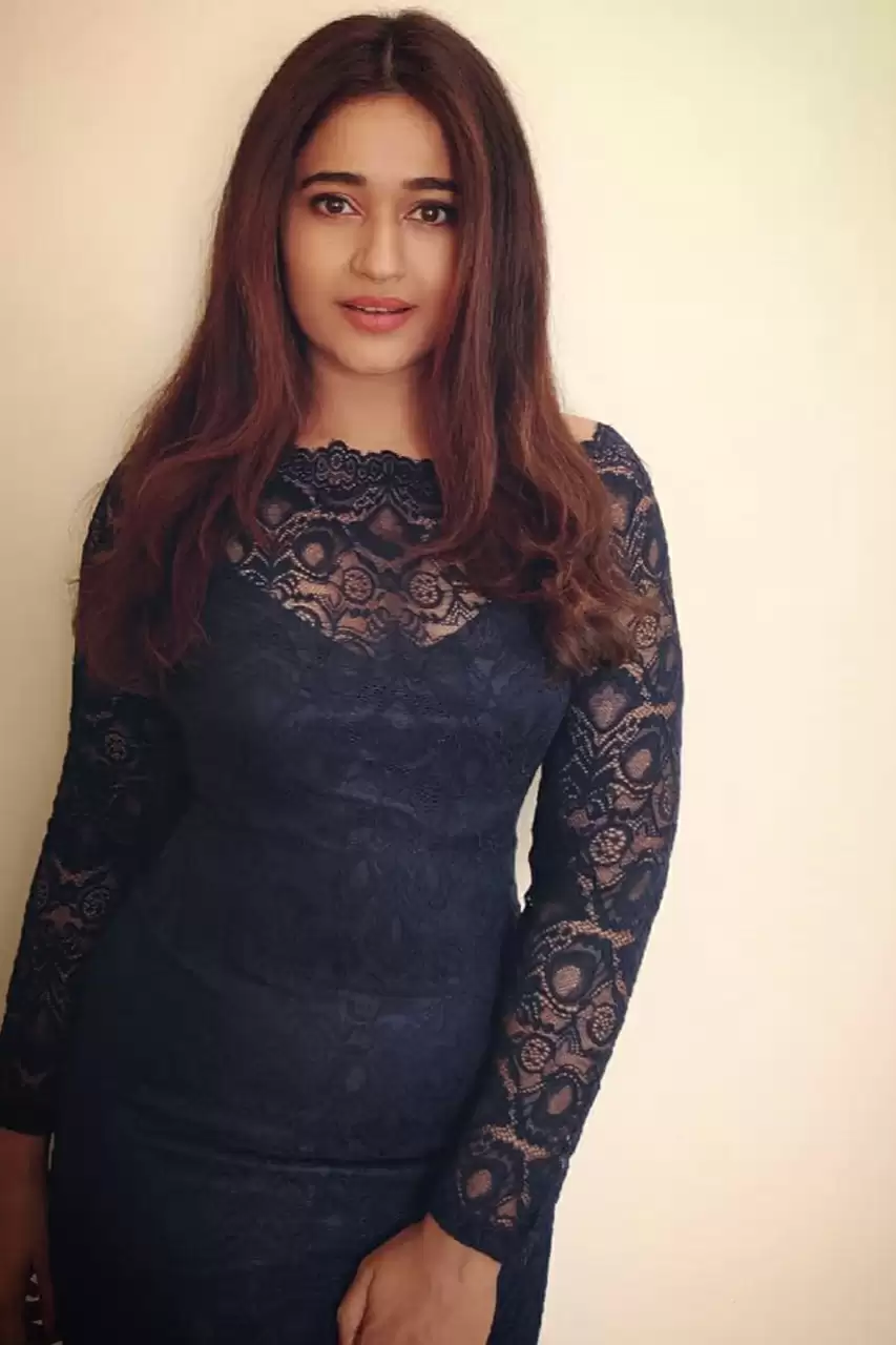 Glamorous pictures of Telugu Actress Poonam Bajwa, will leave you mesmerized.