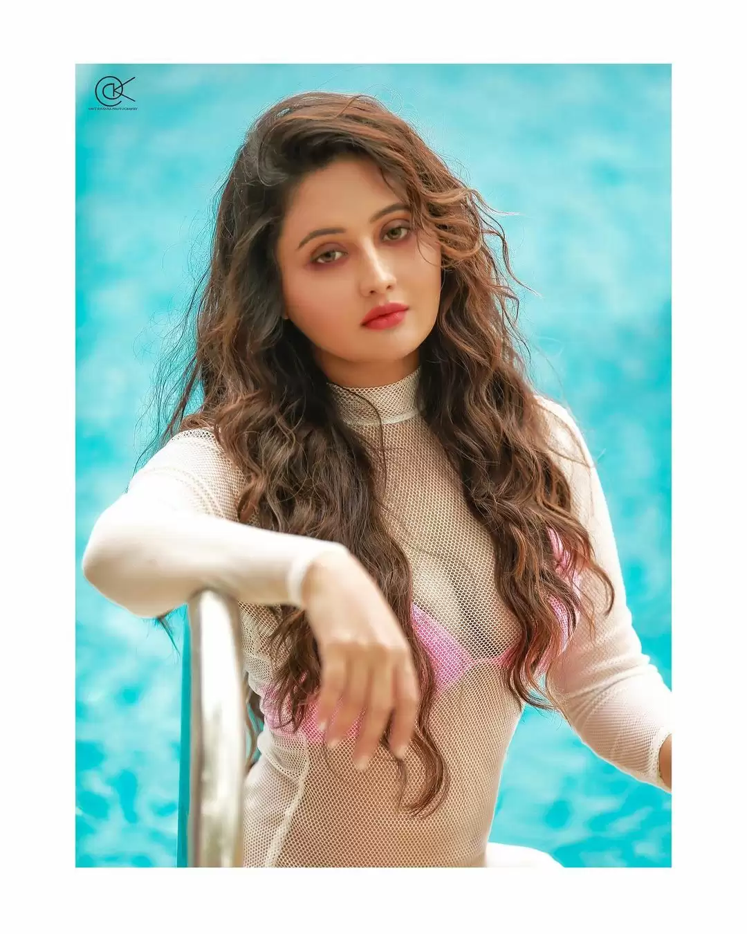 Rashami Desai up the glam with her alluring pictures.