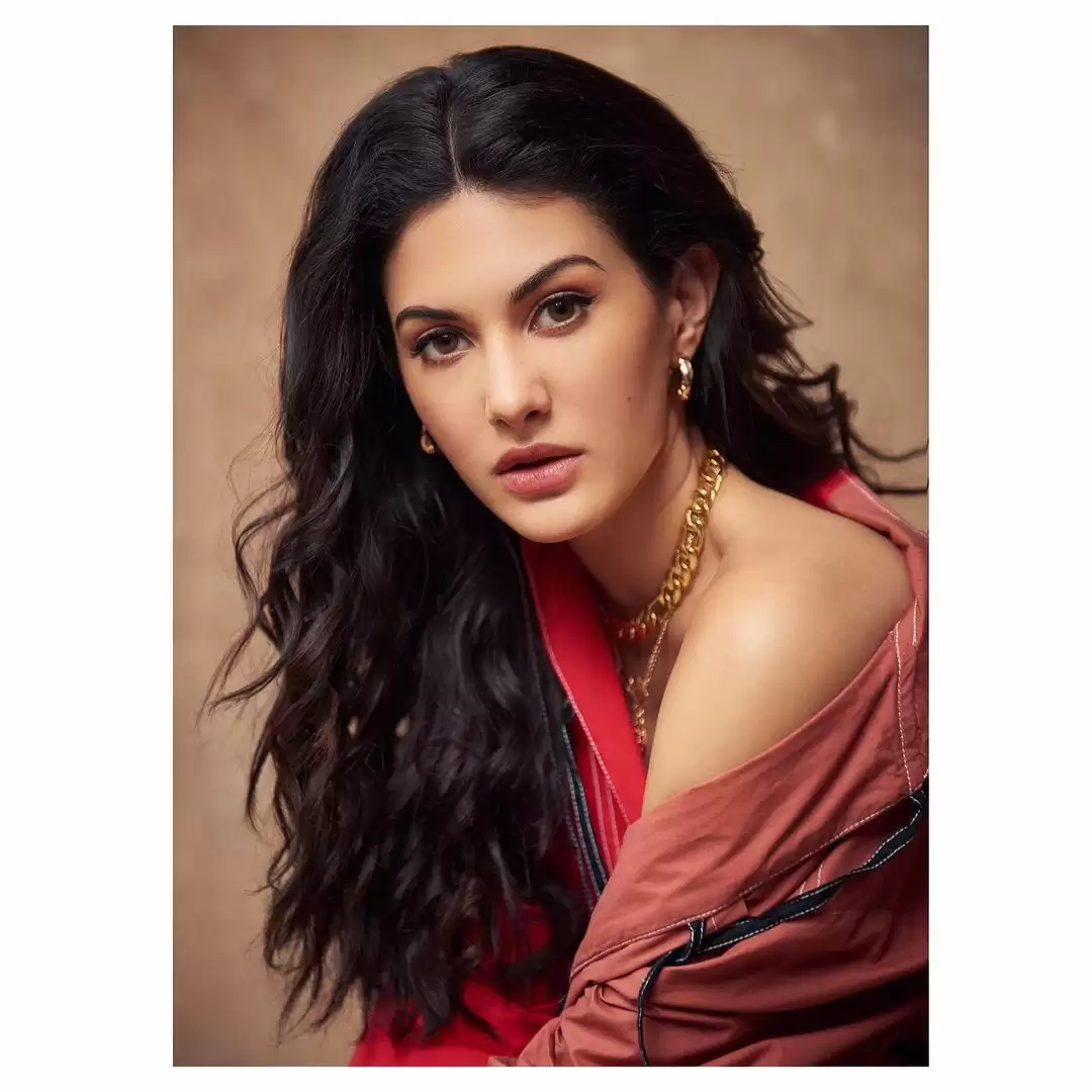 Entrancing pictures of Amyra Dastur you simply can’t give a miss!