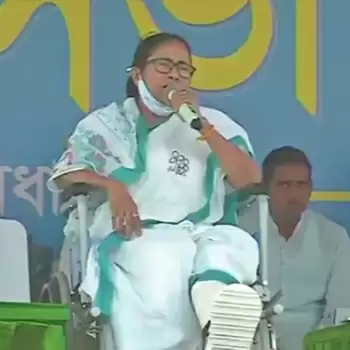 PM Modi is incompetent, cannot run the country: Mamata