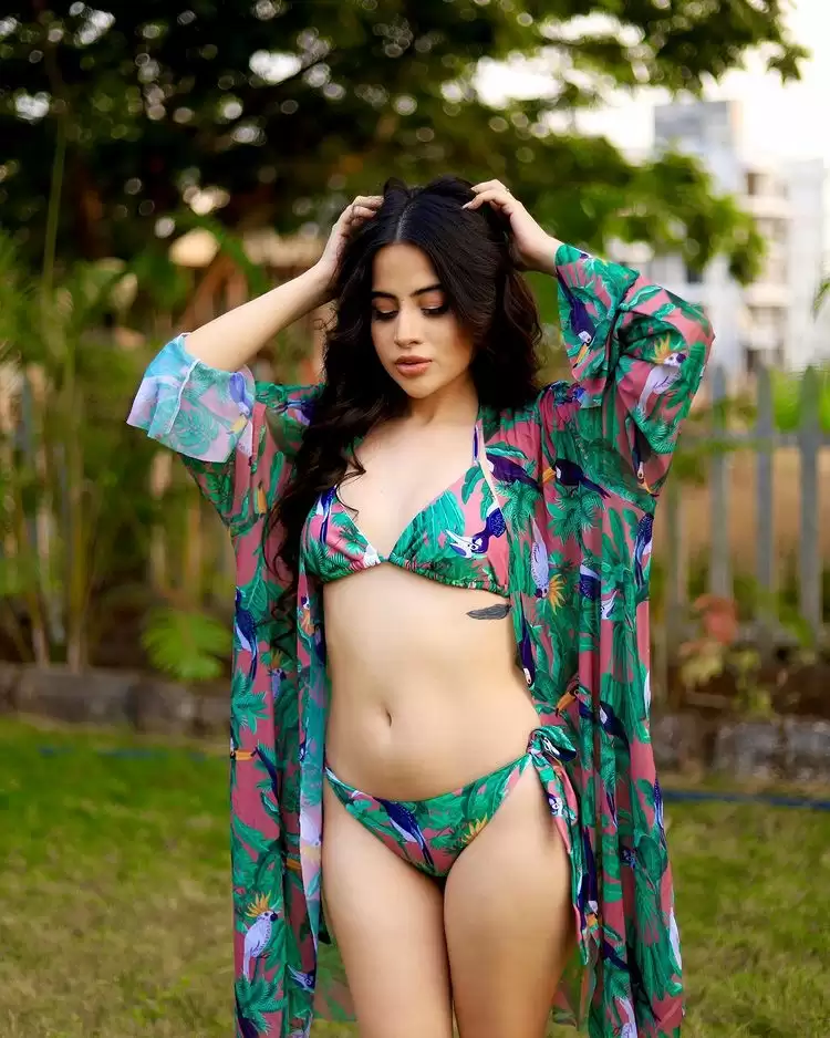 Urfi Javed Hot Pictures