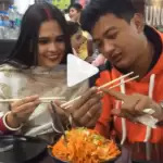 Husband teaches wife how to use chopsticks; watch this heart-melting video!!