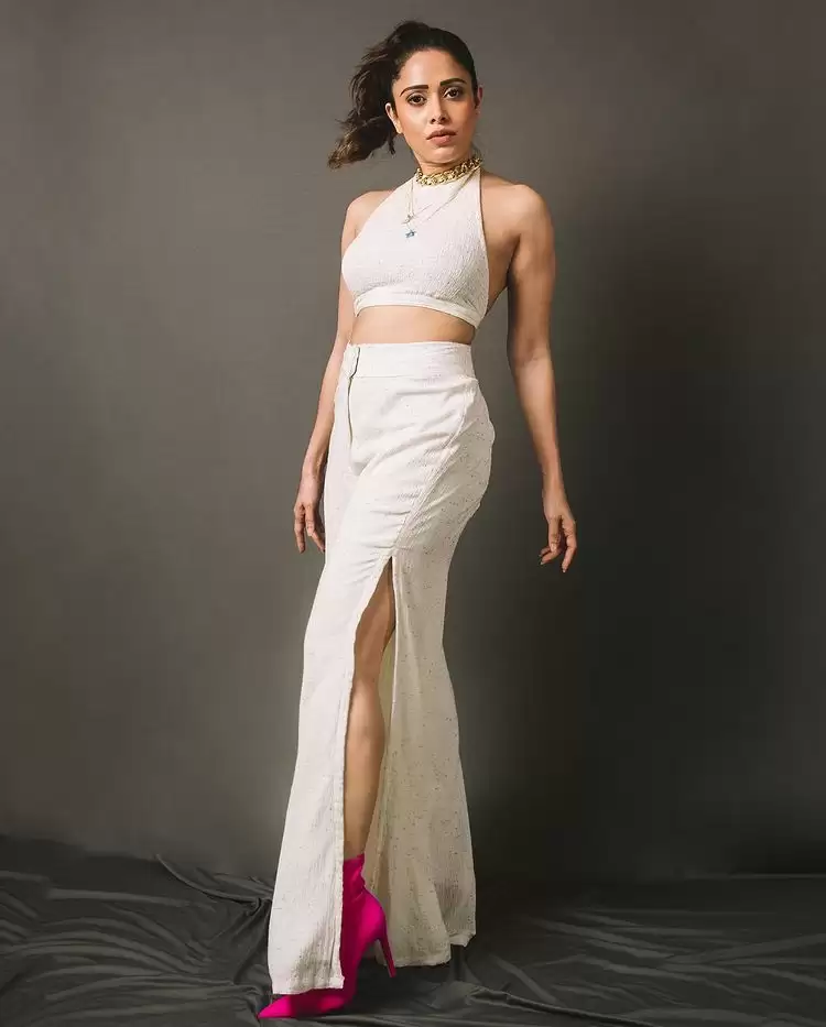 Nushrratt Bharuccha Sexy Pictures Sets Temperature soaring!