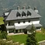 BJP leader threatens to raze Priyanka’s bungalow in Shimla