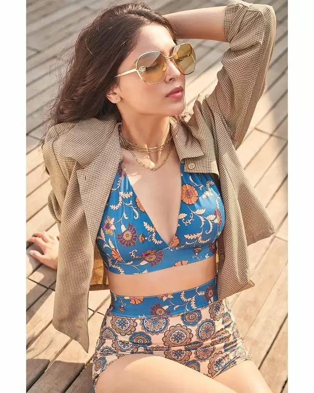 Sharvari Raises Temperature, Check Out The Diva’s Sexy Pictures