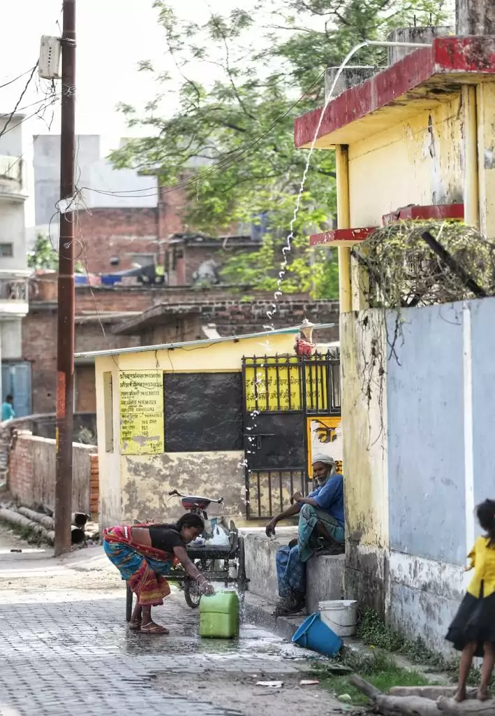 Slum residents suffer water shortage in Gulala Ghat