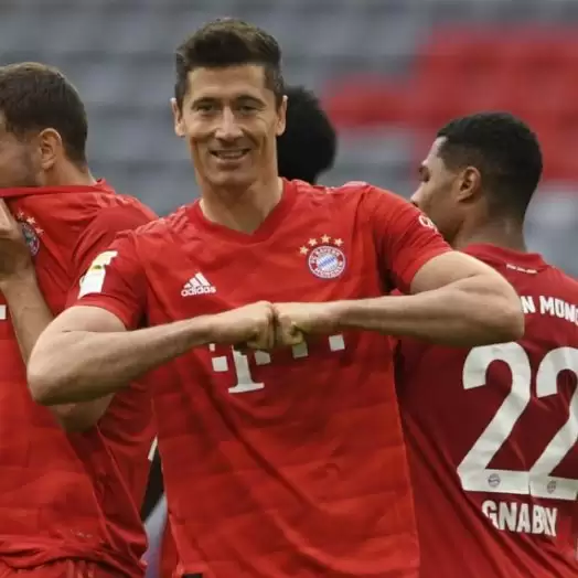 Bayern Munich 3-1 Freiburg: Record-breaking Lewandowski inspires champions