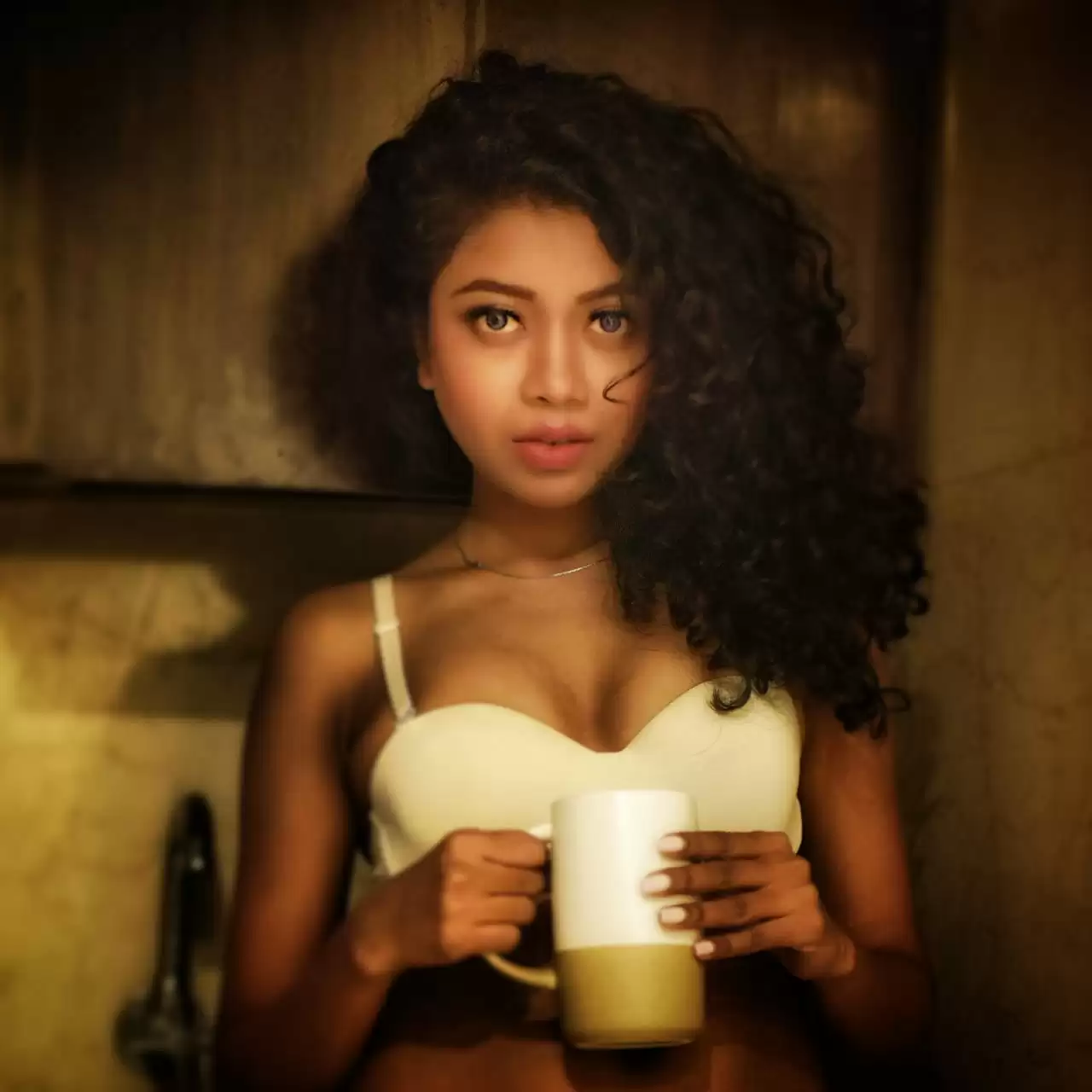 These photoshoots of Model Sonali Haldar prove that she is a complete stunner.