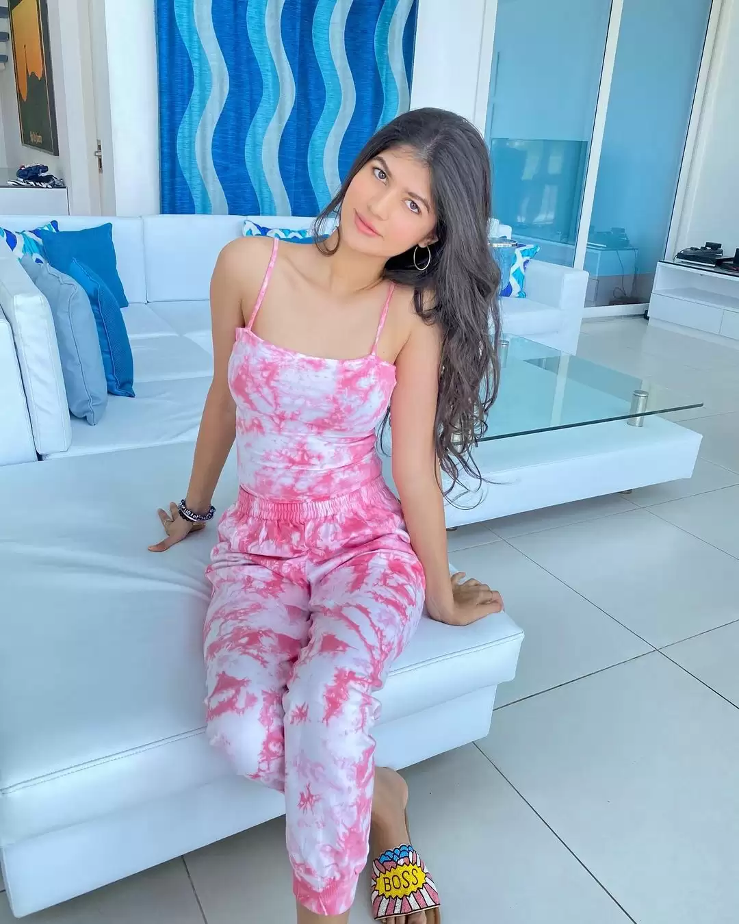 Varun Dhawan’s niece Anjini Dhawan raises temperatures with her alluring pictures.