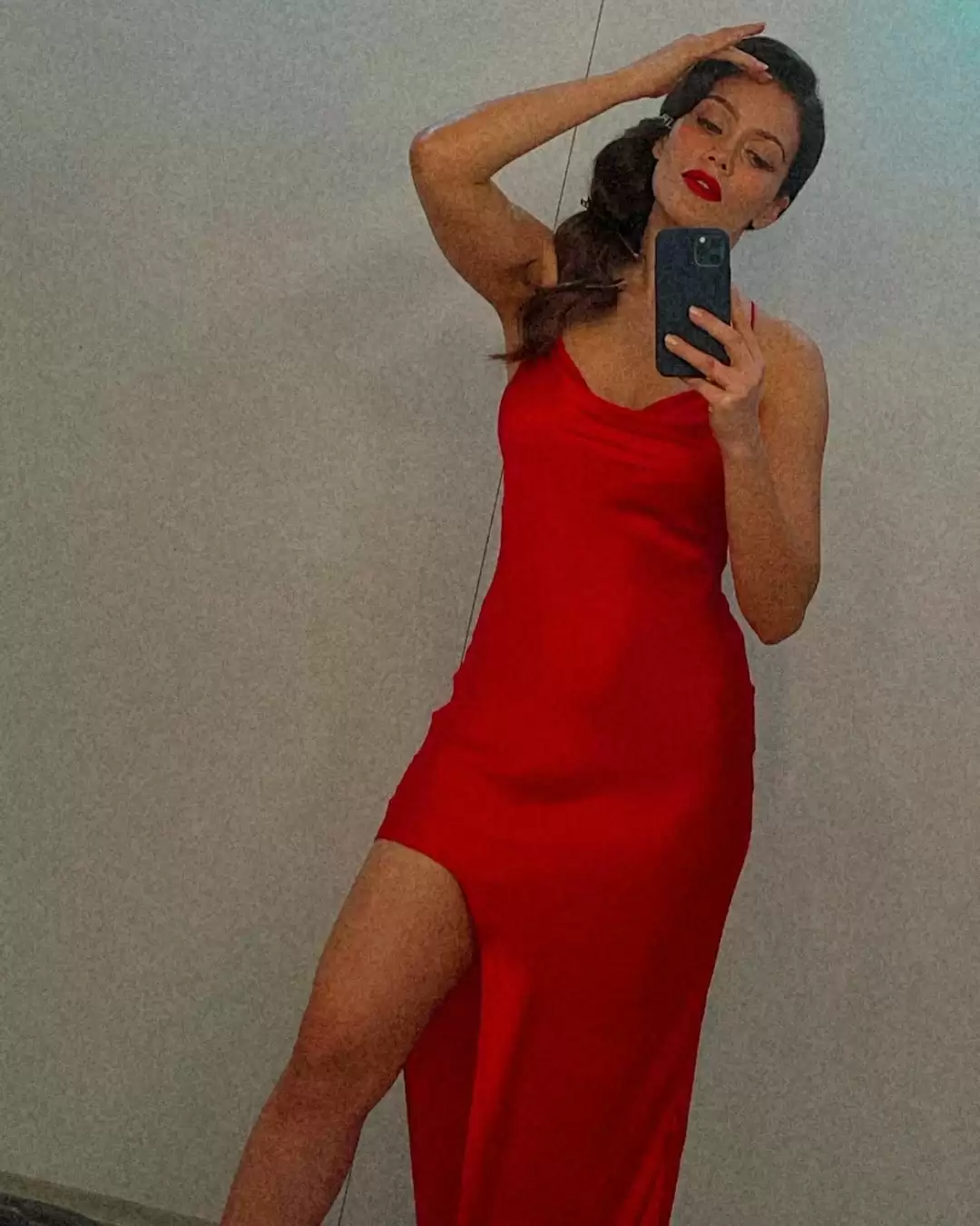 Supermodel & Actress Waluscha De Sousa shares breathtaking pictures, Check it out!