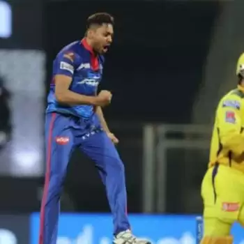 Taking the wicket of Dhoni is like a dream: Avesh Khan