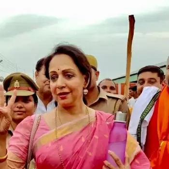 Hema Malini and Dharmendra’s daughter Ahana is now a proud mom