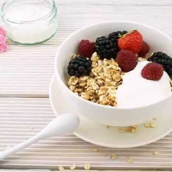 Try this easy breakfast smoothie recipe inside!