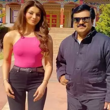Urvashi Rautela recalls working with late actor Padma Shri Vivekh