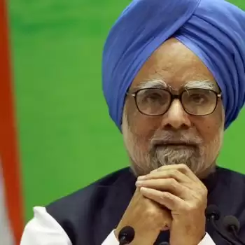 Vaccination key to fight Covid, Manmohan Singh writes to PM Modi
