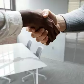 What are the Qualities of Successful HR Managers?