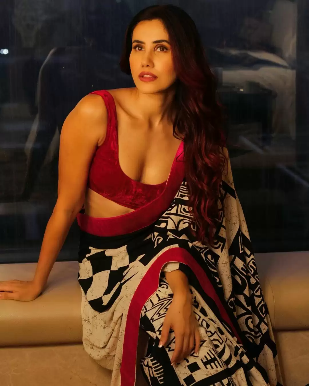 Sonnalli Seygall Looks Sexy, Check Out Diva’s gorgeous pictures