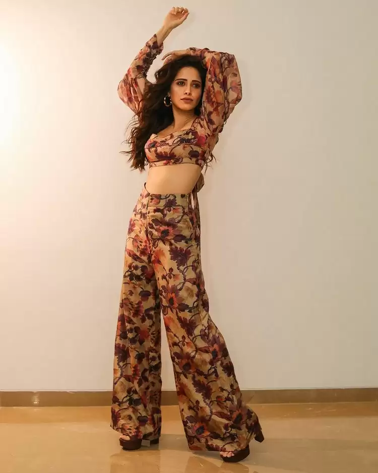 Nushrratt Bharuccha Sexy Pictures Sets Temperature soaring!