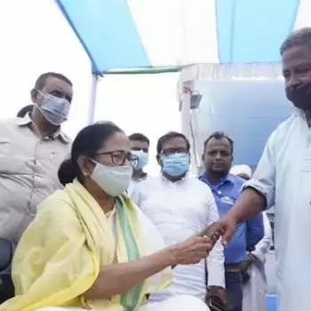 Mamata meets kin of Cooch Behar firing victims