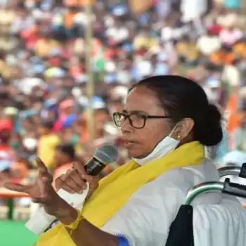 Election Commission issues notice to Mamata