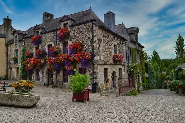 Lovely Villages Near Paris, Explore With Us!