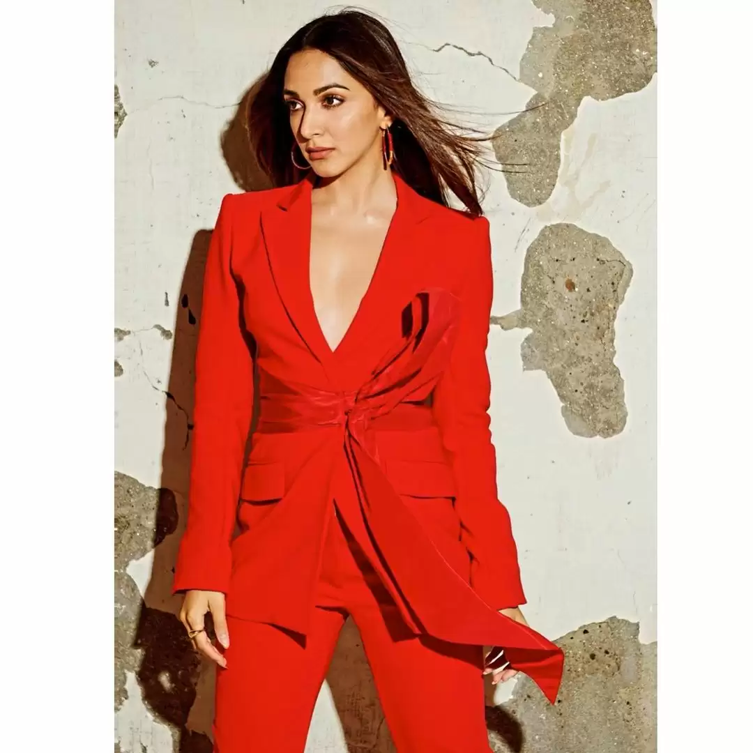 Kiara Advani is making heads turn with her glamorous photoshoots