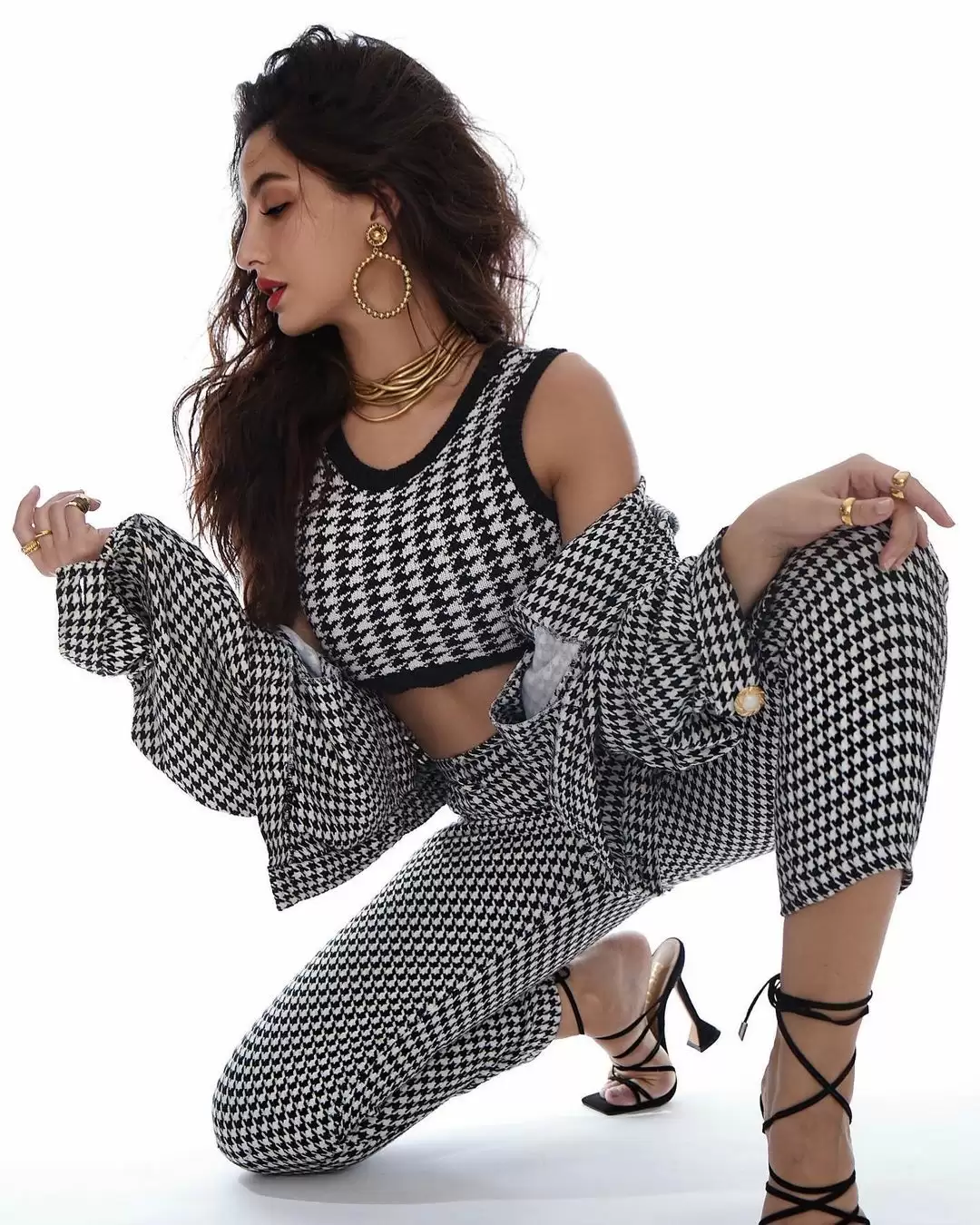 Nora Fatehi Oozes Oomph With Her New Photoshoot, Check Out Her Sexy Pictures