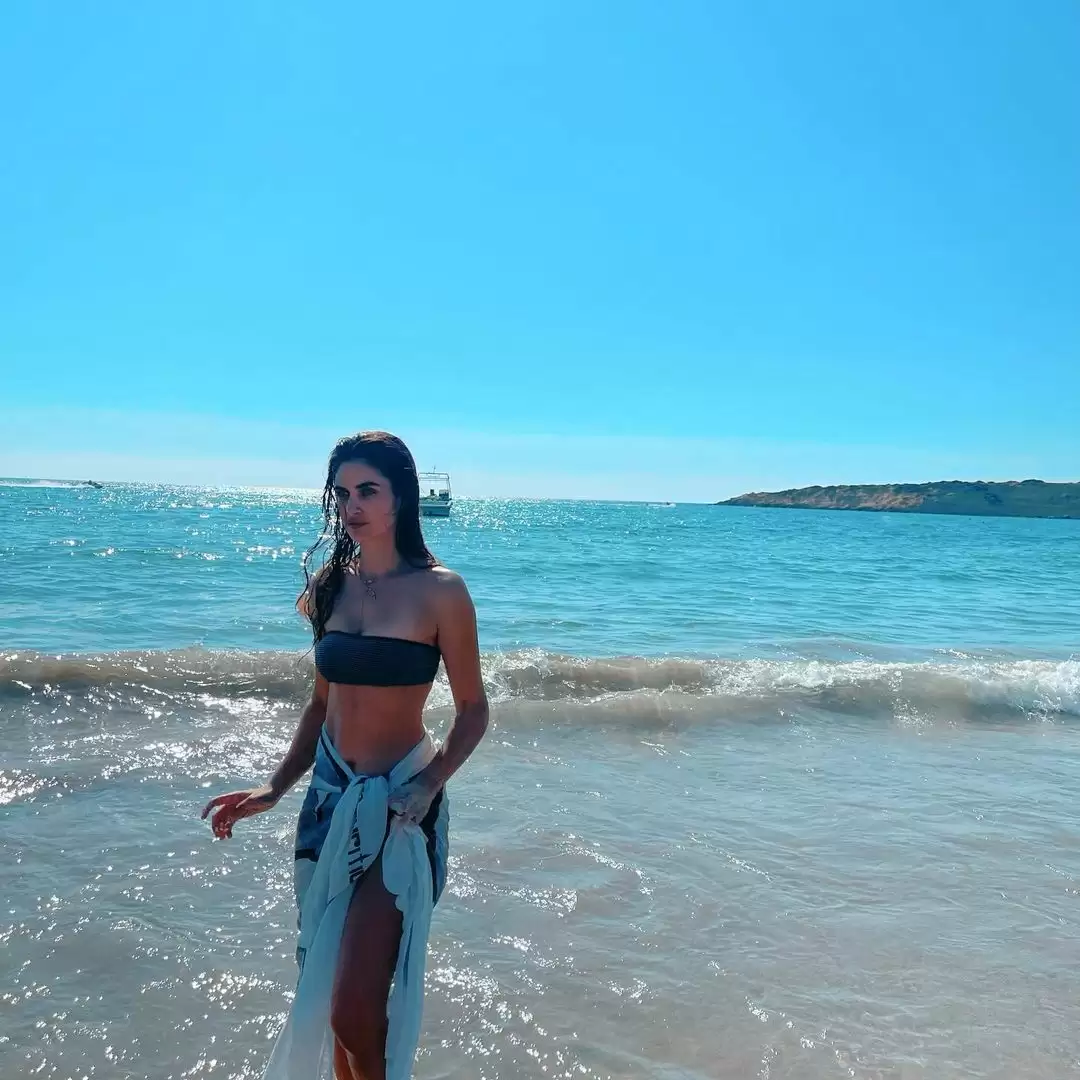 Gabriella Demetriades Shakes Up The Internet With These Hot Pictures