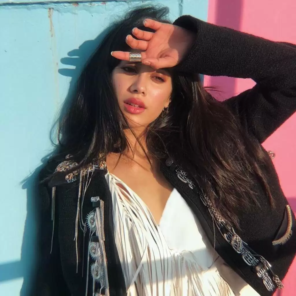 These pictures of Janhvi Kapoor will take your breath away!