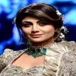 Shilpa Shetty urges fans to use the lockdown time to stay fit