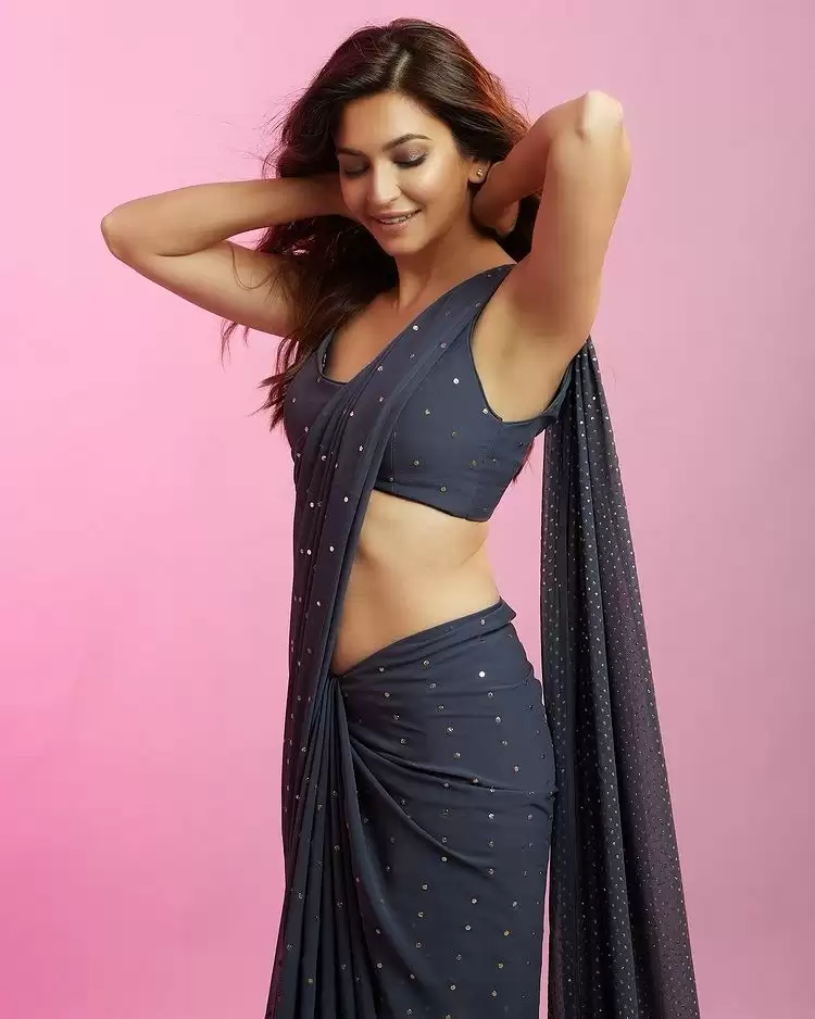 Kriti Kharbanda Saree