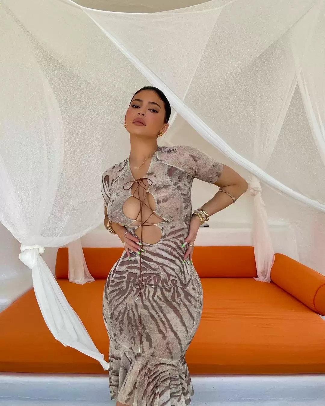 Kylie Jenner, ‘The Youngest Self-Made Billionaire Ever’ shakes up the internet!