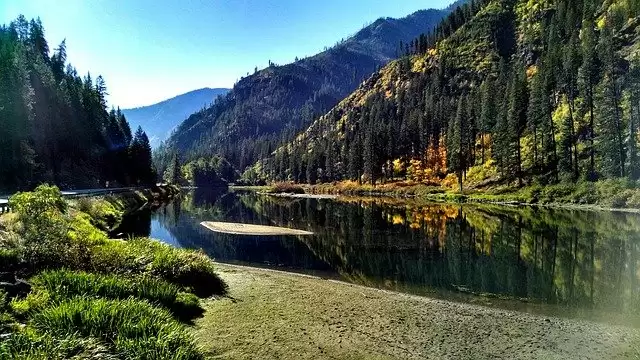 Three Captivating American Towns! Must Visit