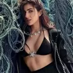 Sara Ali Khan shows off her love for mother Earth