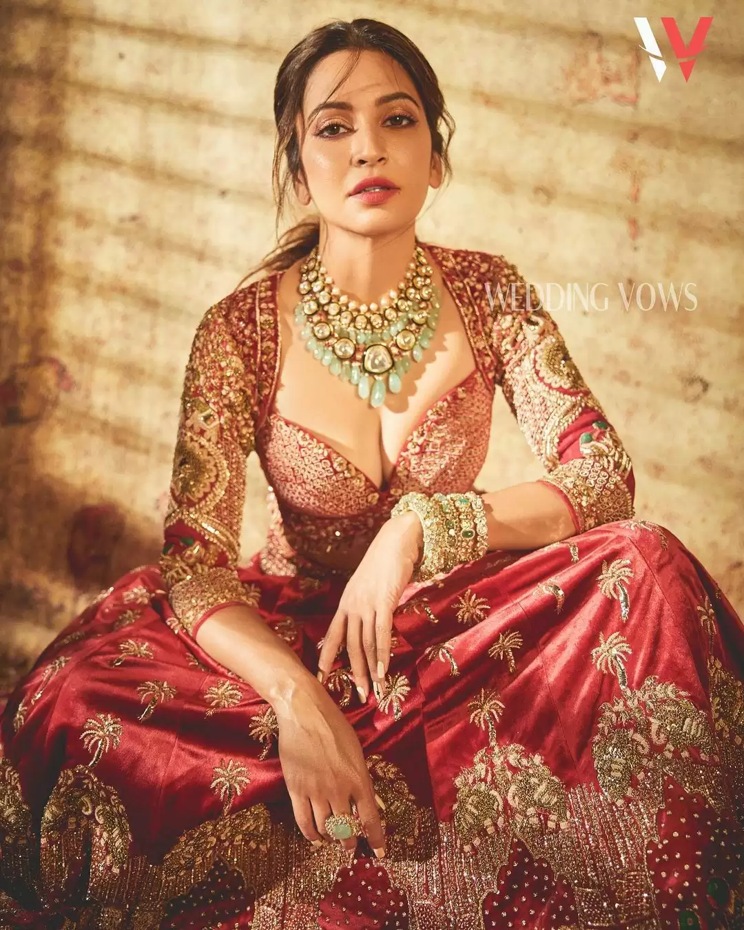 Kriti Kharbanda Looks Too Gorgeous In Traditional Outfits, Don’t Miss Her Regal Pictures
