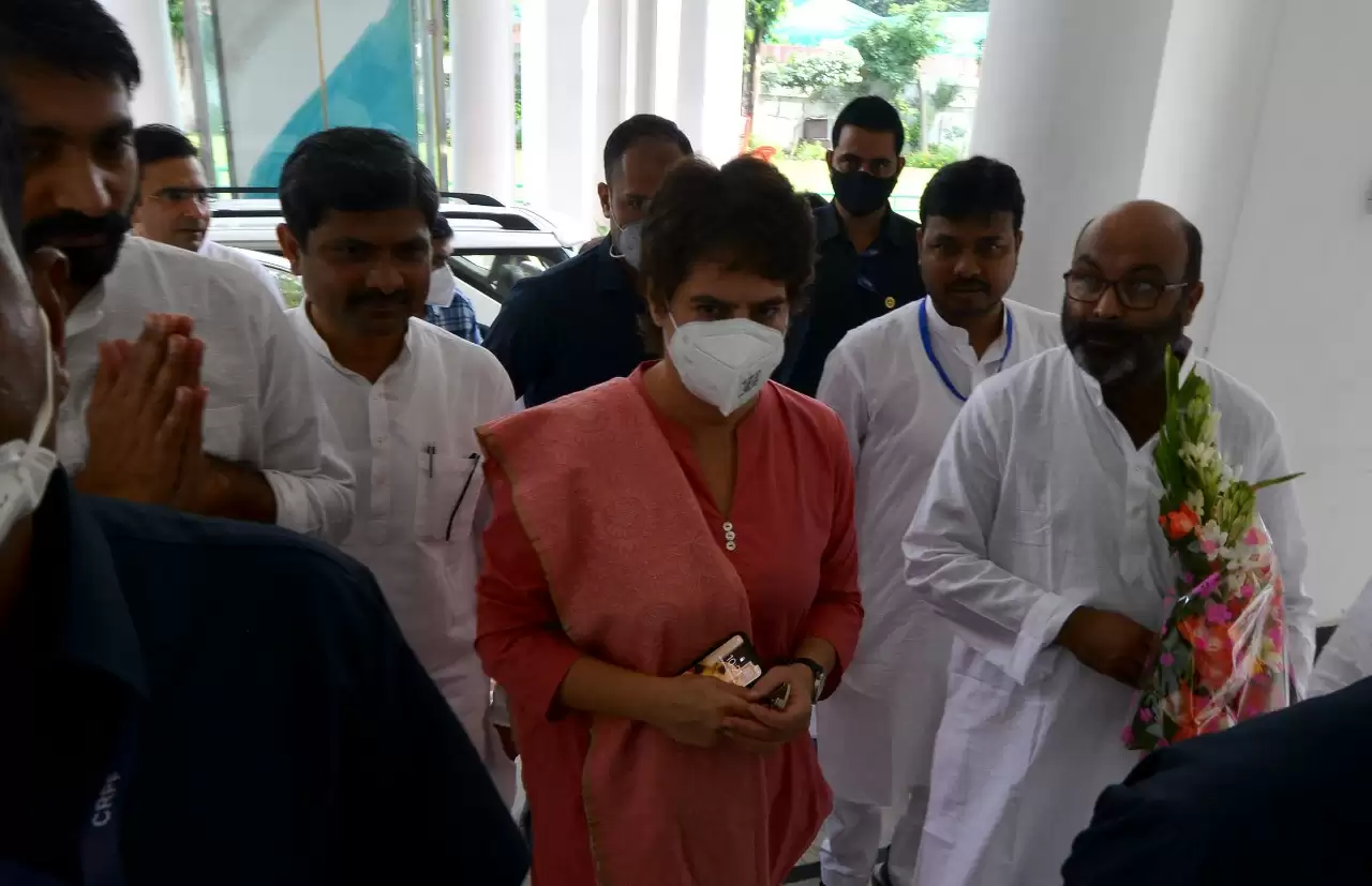 Priyanka Gandhi Arrives at UPCC Office as Part of her UP Tour