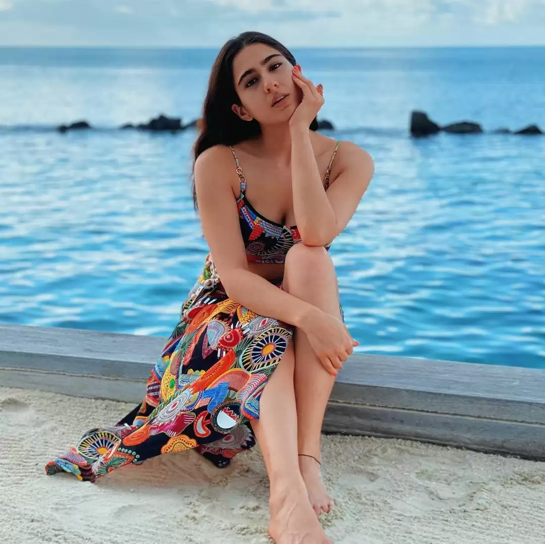 Sara Ali Khan Stunning pictures from her beach vacation
