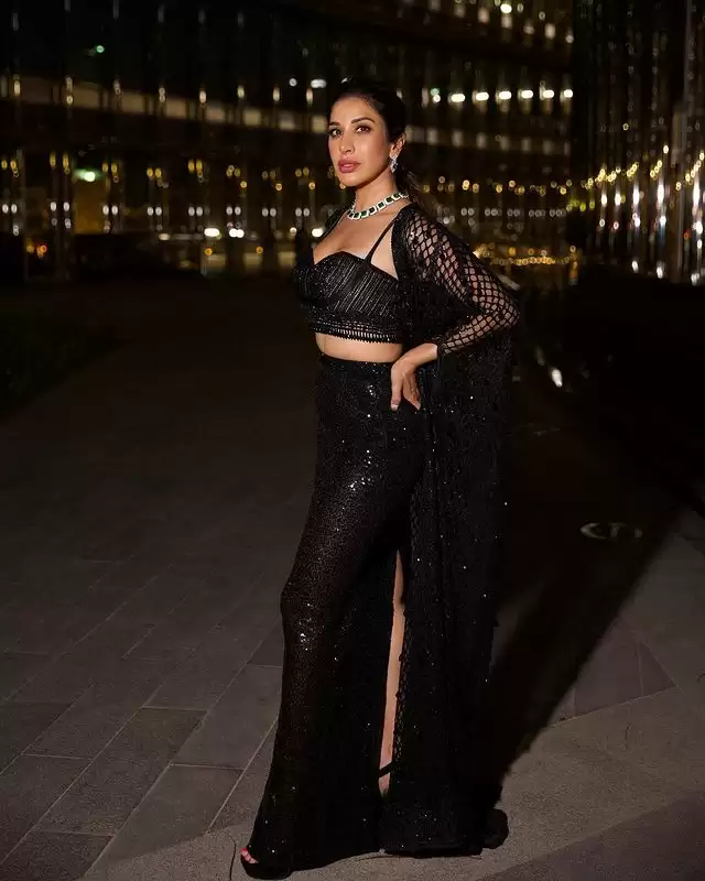 Sophie Choudry 
