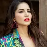 Sunny Leone travels back to Mumbai