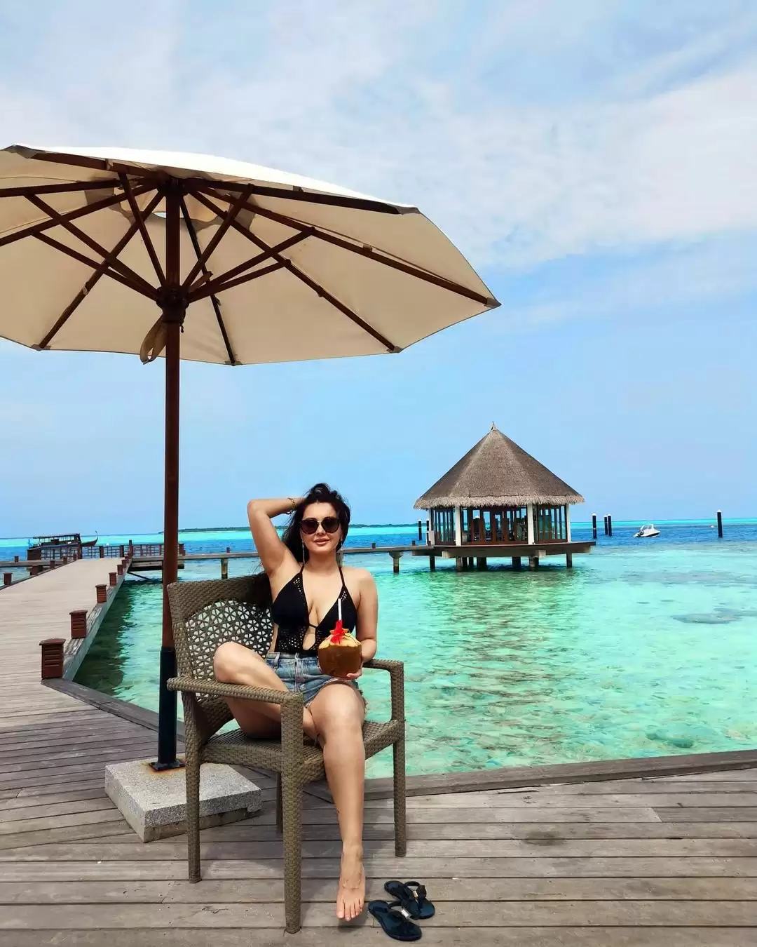 Minissha Lamba is teasing fans with these new beautiful vacation pictures