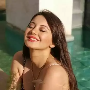 Minissha Lamba is teasing fans with these new beautiful vacation pictures