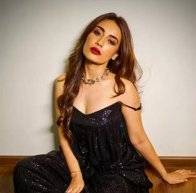 Surbhi Jyoti fire the Internet with her glamorous pictures.