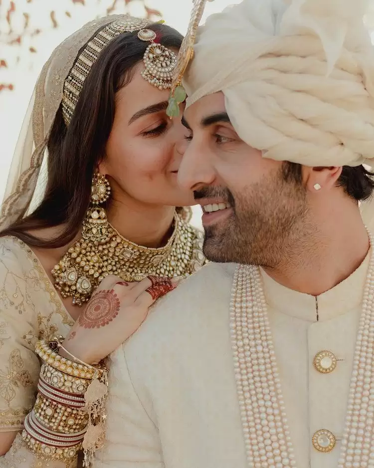 Alia Bhatt and Ranbir Kapoor wedding pictures