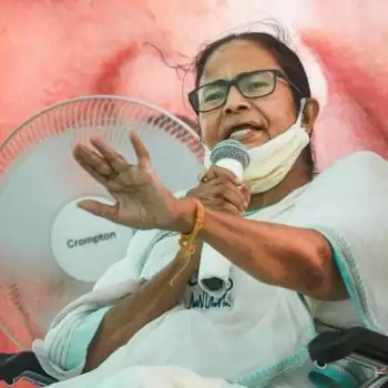 Is Modi consider himself a god or a superhuman: Mamata Banerjee
