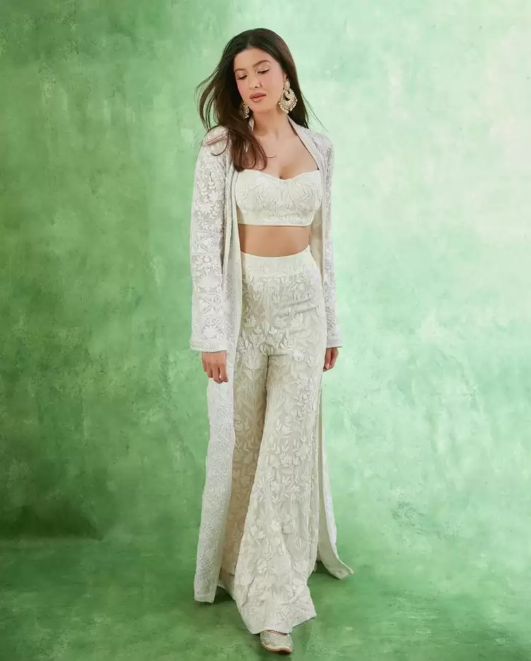 Shanaya Kapoor Hot 