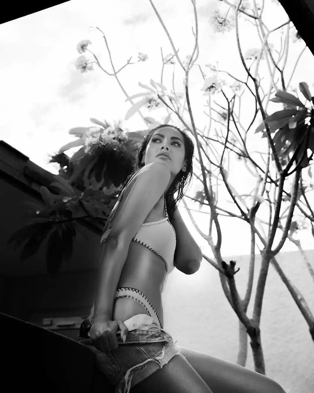 Esha Gupta will take your breath away with these stunning pictures.