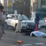 Two women self immolated in front of CM office