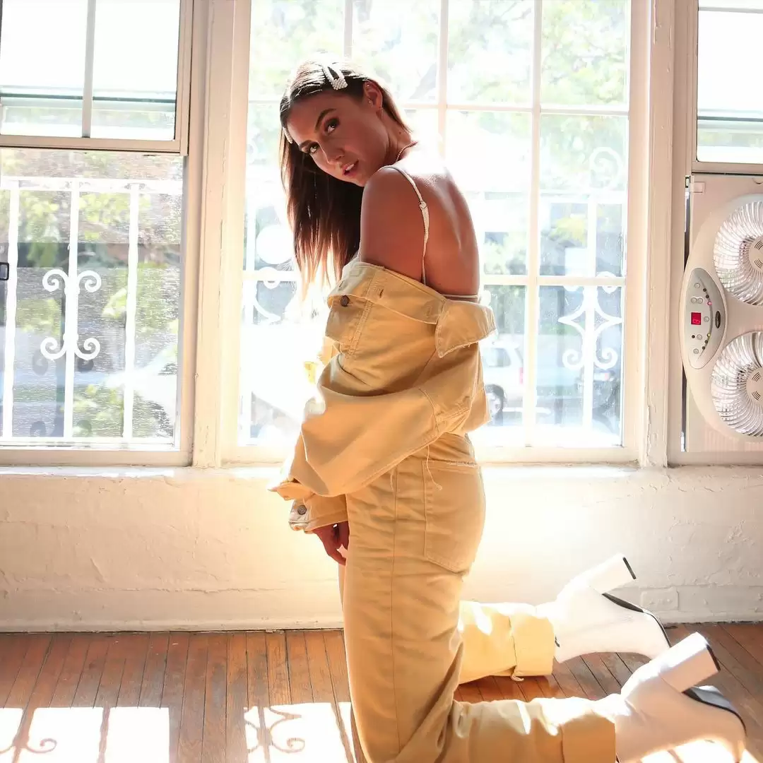 Lauren Gottlieb raises the temperature high with her Stunning pictures; Check it out!!