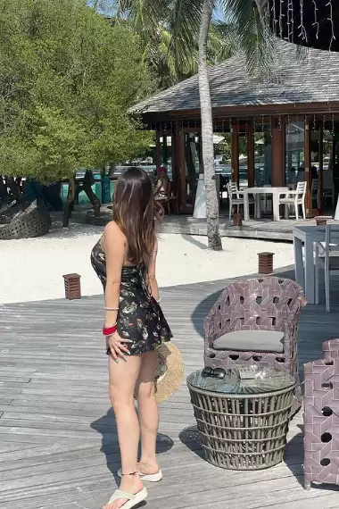 Shraddha Arya Sets A Sexy Look In Her Honeymoon Pictures, Unseen Boldness Of Actress Goes Viral On The Internet!